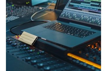 diski SSD SAMSUNG  Zunanji SSD 2TB Type-C USB 3.2 Gen2 NVMe, IP65, Samsung T7 Shield, črn, MU-PE2T0S